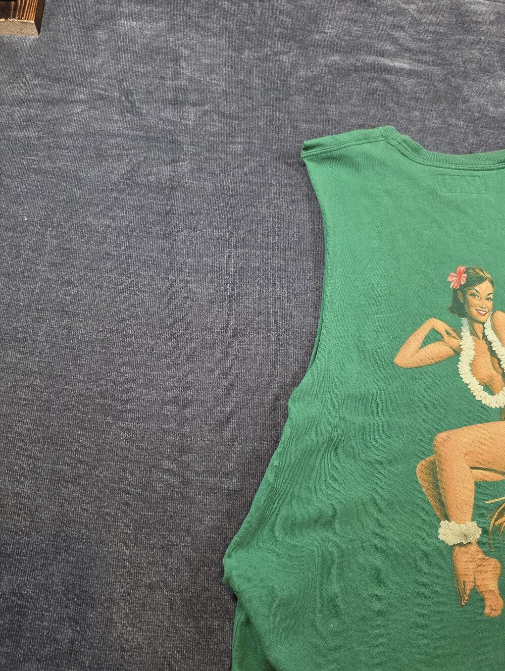 Vintage Abercrombie Hula Girl Cut Off Muscle Shirt Tank Top Y2K - Picture 7 of 9